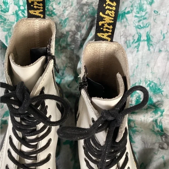 Dr. Martens White Leather Lace-Up Jadon Boots 6 - Picture 6 of 15